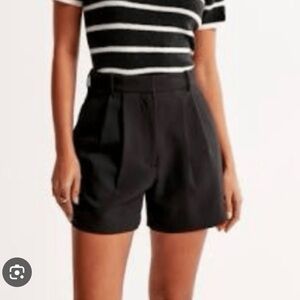 A&F Curve Love Sloane Tailored Short, size 25/0